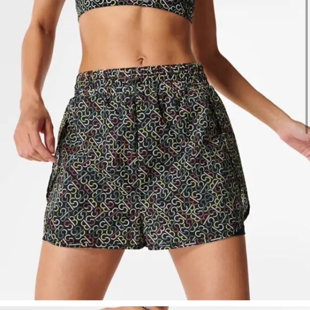NWT Sweaty Betty Slip Stream Run Shorts size Small - Picture 10 of 12